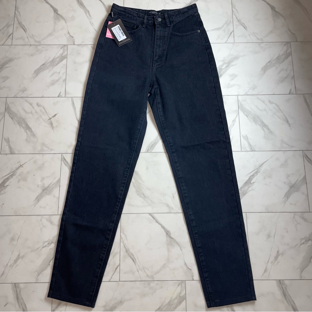 Pretty Little Thing Women's  Black High Waist Mom Jean - 6